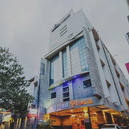 Hotel Super Capital O Grand Plaza Coimbatore Exterior foto