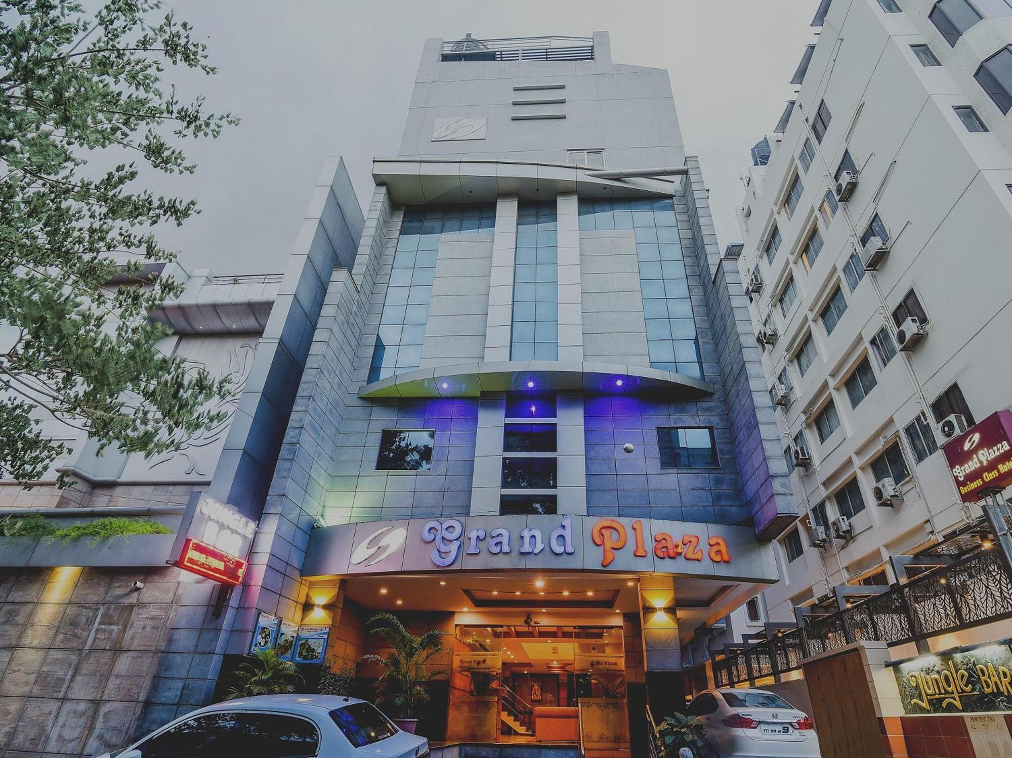 Hotel Super Capital O Grand Plaza Coimbatore Exterior foto