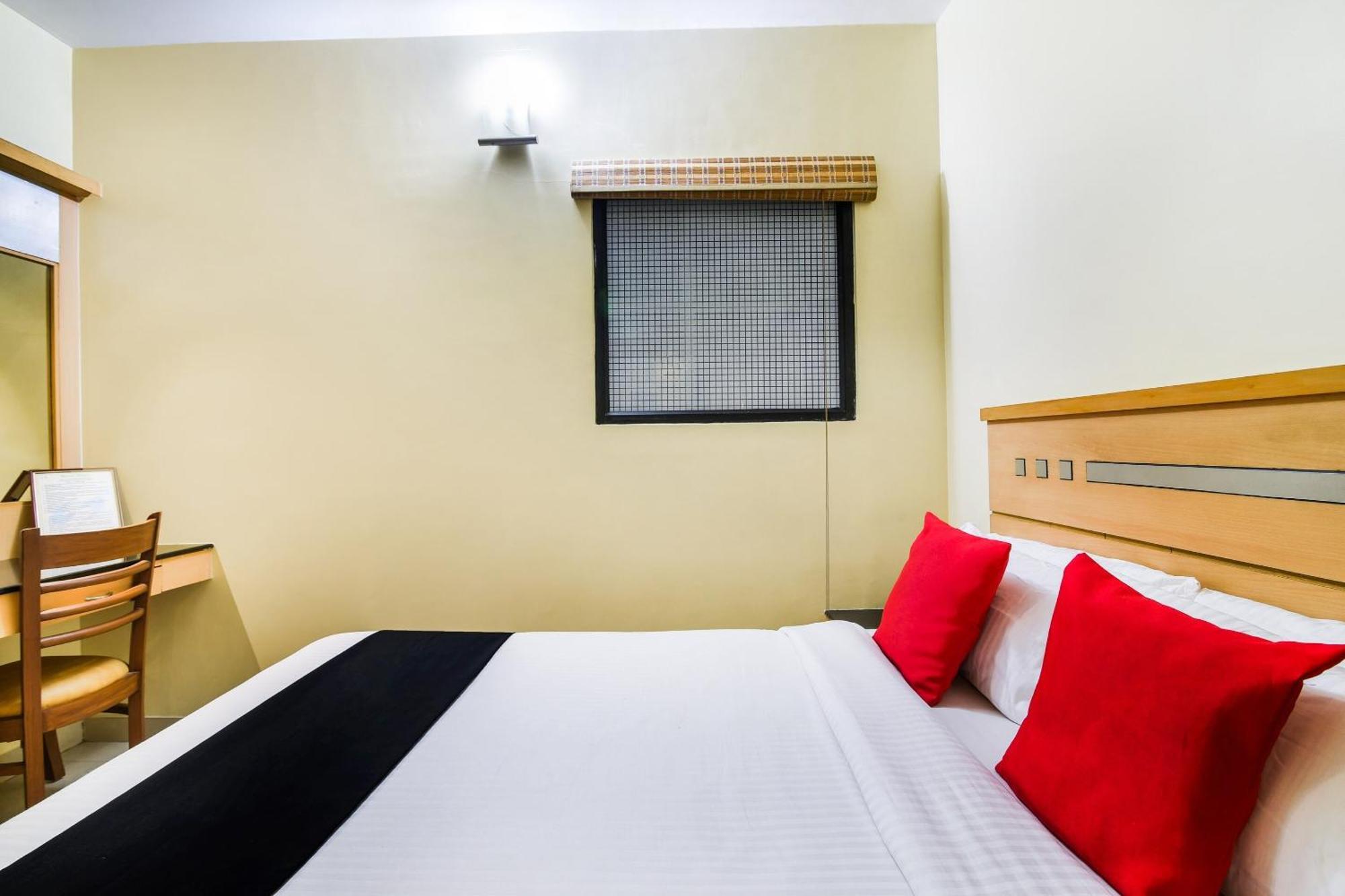 Hotel Super Capital O Grand Plaza Coimbatore Exterior foto