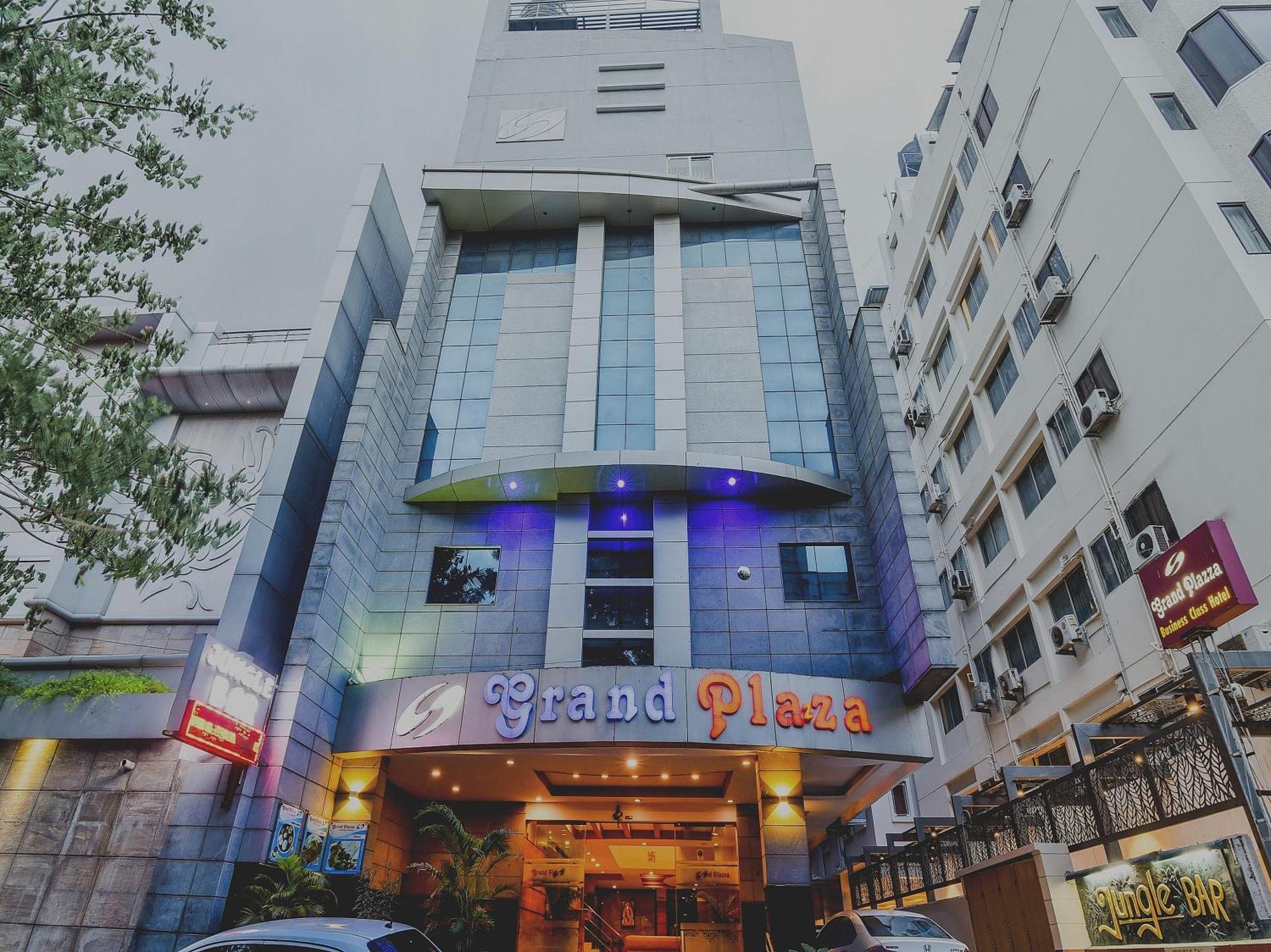 Hotel Super Capital O Grand Plaza Coimbatore Exterior foto