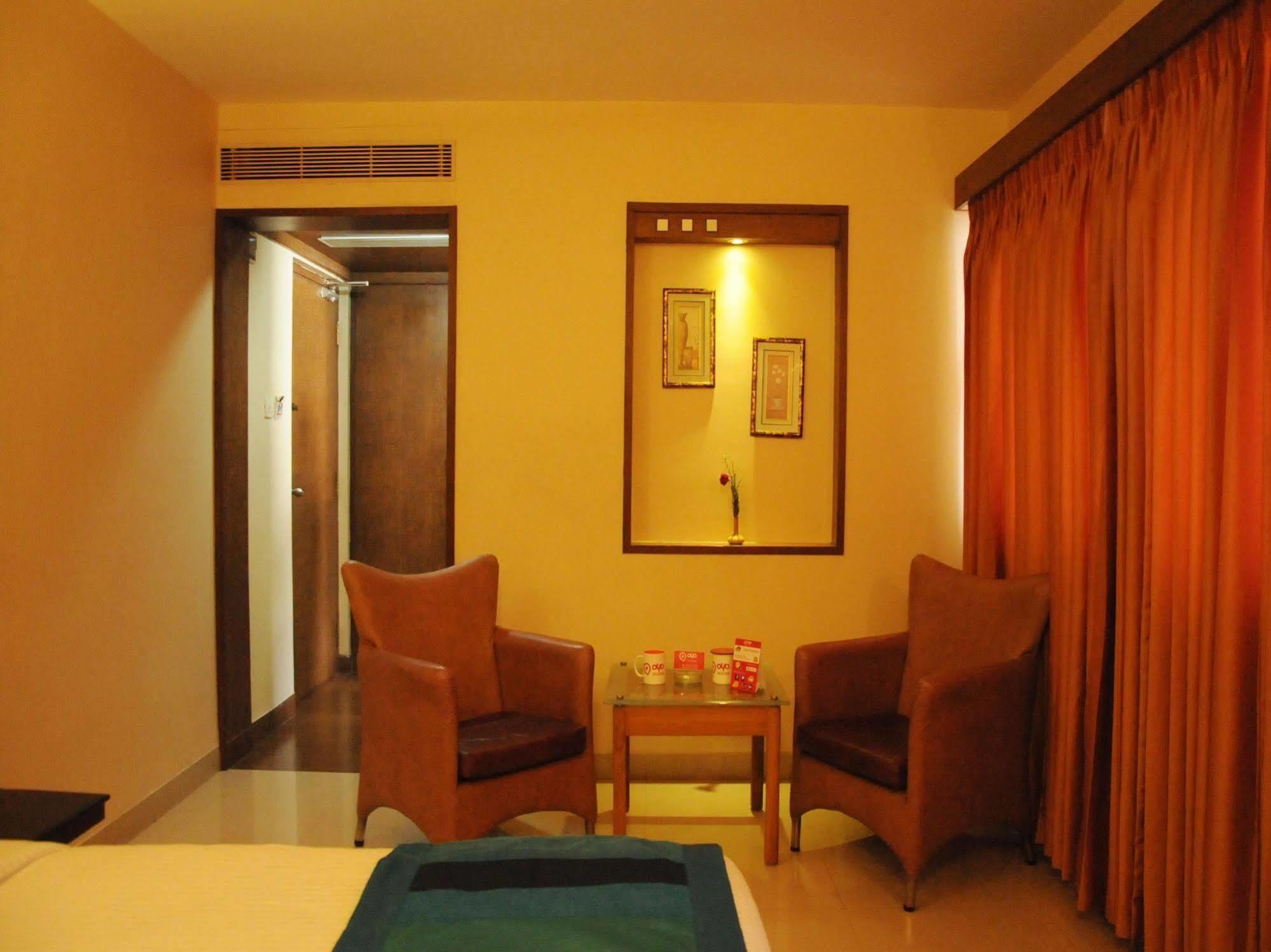 Hotel Super Capital O Grand Plaza Coimbatore Exterior foto