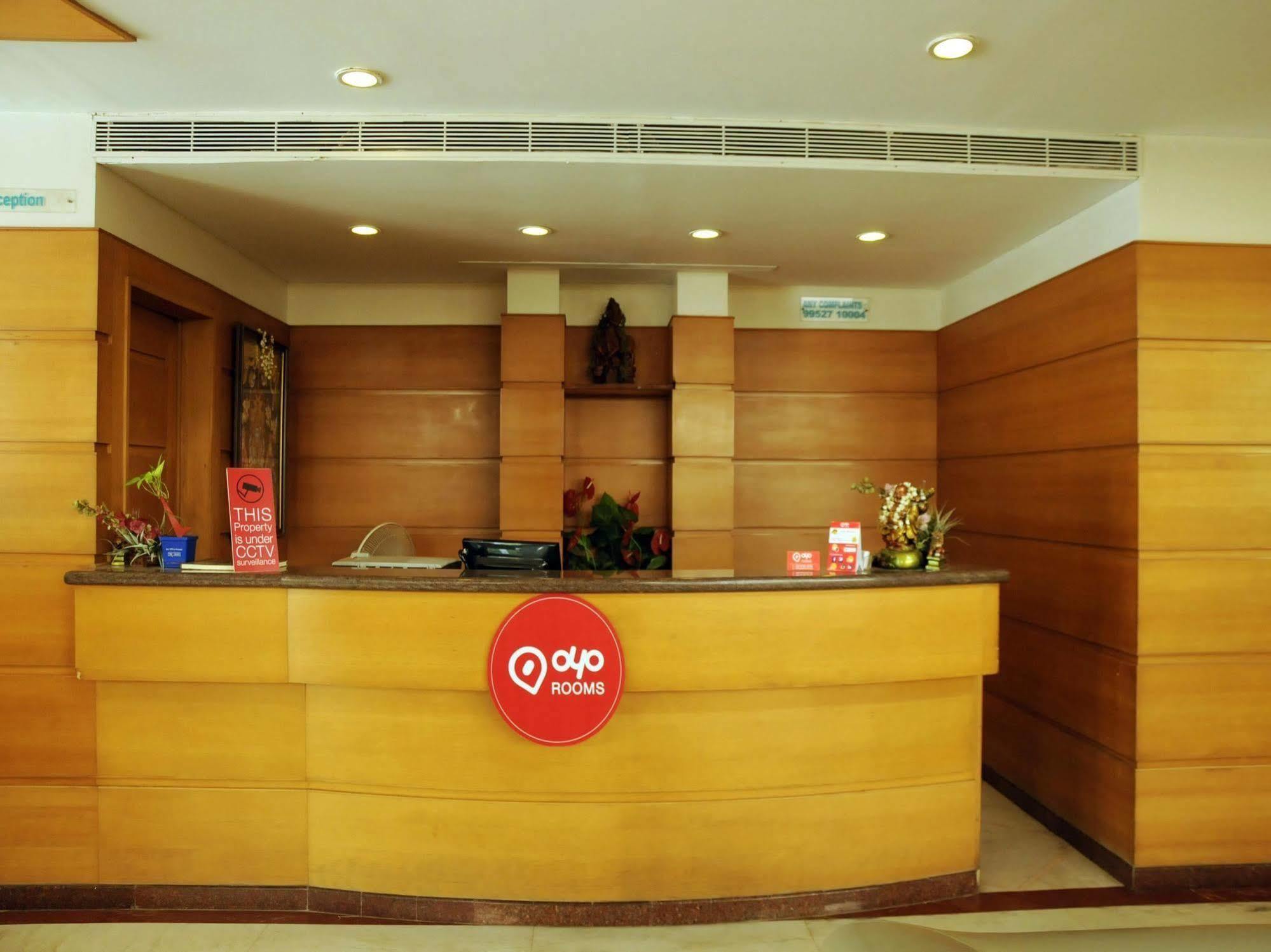Hotel Super Capital O Grand Plaza Coimbatore Exterior foto